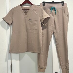 FIGS Small Boulder Catalina & Zamora Jogger Set - Like New!